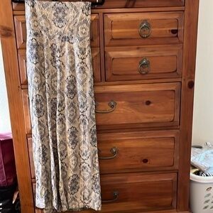 Hem & Thread Women’s Tan And Blue Paisley Jumpsuit Size Small NWT